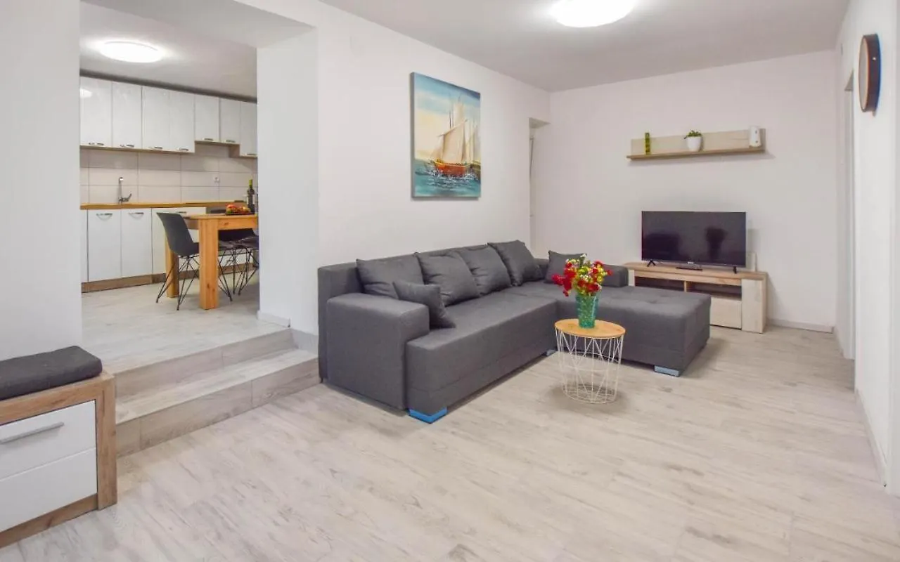 Poljana  Suite Apartment Toni